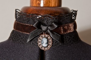 Cameo Lace Choker